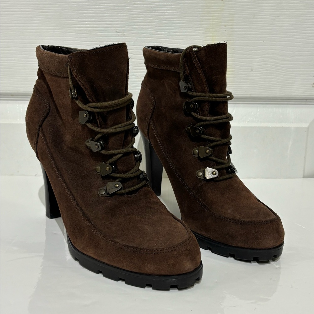 Ralph Lauren Lace up  Brown Suede Heeled Booties. size 9M - Picture 3 of 9